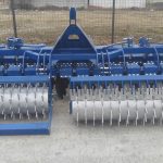 Latime 4 m Numar de talere 32 Greutate incepand cu 1350kg. Putere necesara incepand cu 110C Tavalug Paker inclus